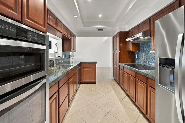 900 Island Drive 105, Rancho Mirage, CA 92270