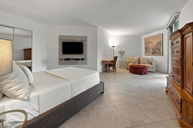 900 Island Drive 105, Rancho Mirage, CA 92270