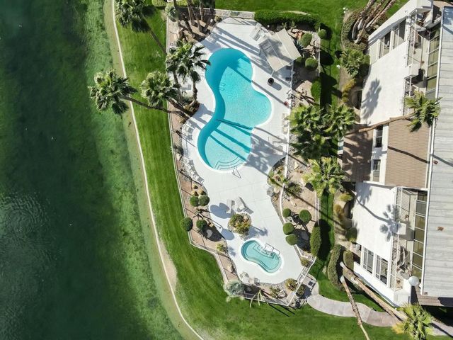 900 Island Drive 105, Rancho Mirage, CA 92270