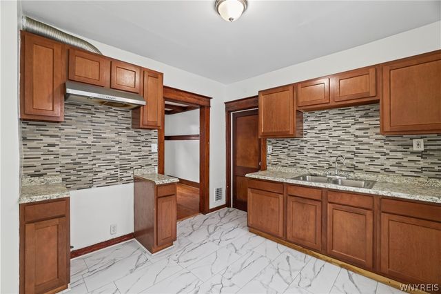 83 Wakefield Avenue, Buffalo, NY 14214
