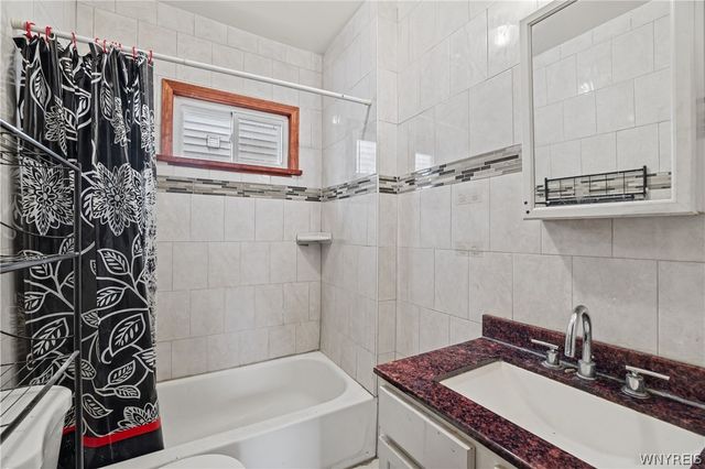 83 Wakefield Avenue, Buffalo, NY 14214