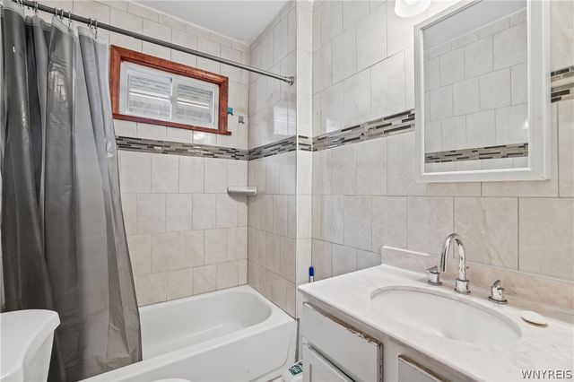 83 Wakefield Avenue, Buffalo, NY 14214