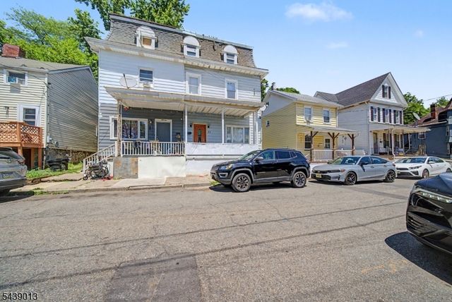 53 Brainard St, Phillipsburg Town, NJ 08865