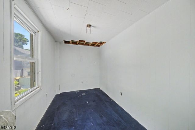 53 Brainard St, Phillipsburg Town, NJ 08865