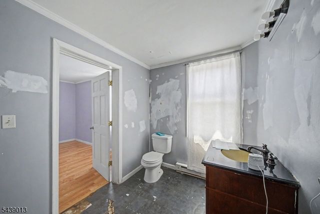53 Brainard St, Phillipsburg Town, NJ 08865