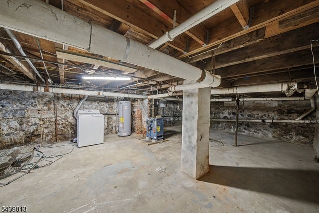 53 Brainard St, Phillipsburg Town, NJ 08865