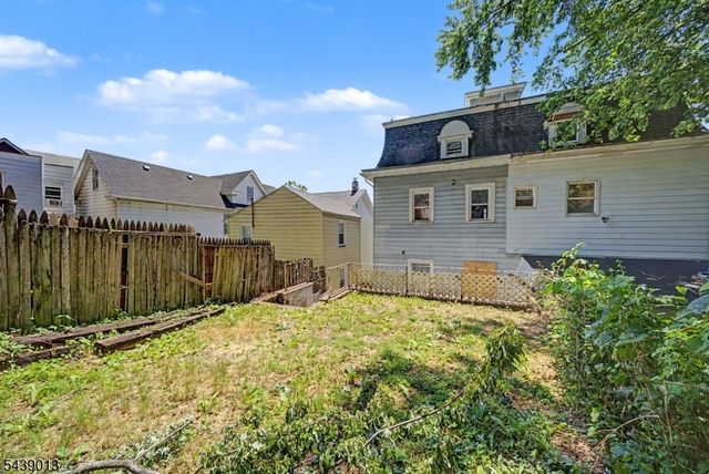 53 Brainard St, Phillipsburg Town, NJ 08865