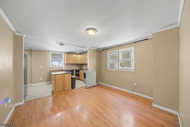 53 Brainard St, Phillipsburg Town, NJ 08865