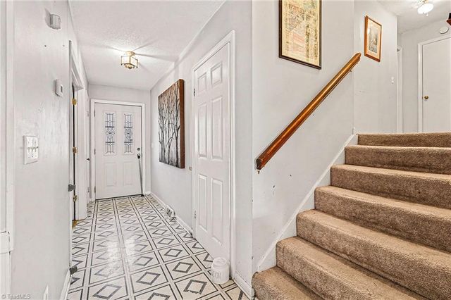 406 E Wellington Lane, Walnut Cove, NC 27052