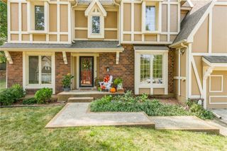 7640 N Lucerne Court, Kansas City, MO 64151