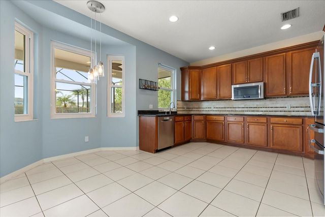 9005 PINEBREEZE DRIVE, Riverview, FL 33578