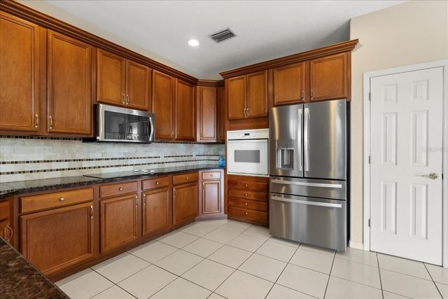 9005 PINEBREEZE DRIVE, Riverview, FL 33578