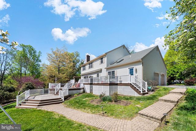 111 BROOKHOLLOW DR, Downingtown, PA 19335