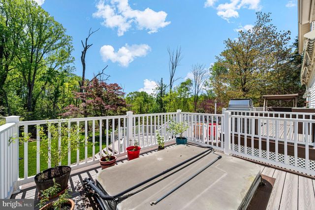 111 BROOKHOLLOW DR, Downingtown, PA 19335