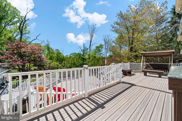 111 BROOKHOLLOW DR, Downingtown, PA 19335