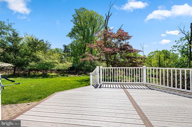 111 BROOKHOLLOW DR, Downingtown, PA 19335