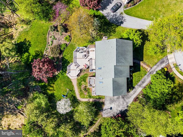 111 BROOKHOLLOW DR, Downingtown, PA 19335