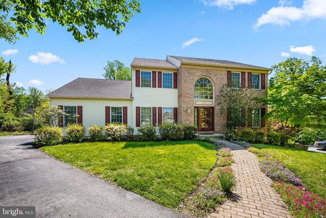111 BROOKHOLLOW DR, Downingtown, PA 19335