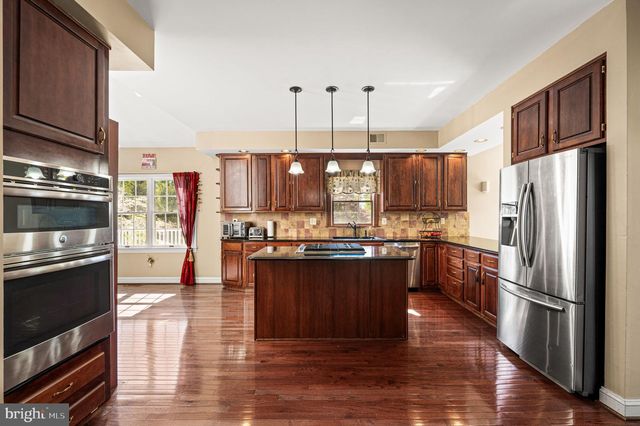 111 BROOKHOLLOW DR, Downingtown, PA 19335