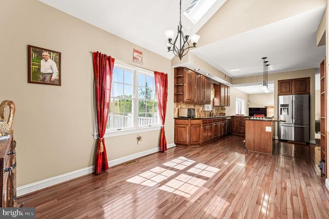 111 BROOKHOLLOW DR, Downingtown, PA 19335