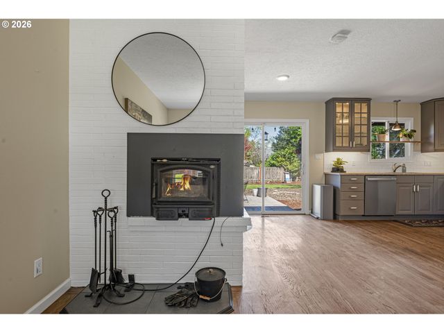 12865 Sw FAIRCREST St, Portland, OR 97225