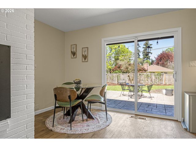 12865 Sw FAIRCREST St, Portland, OR 97225