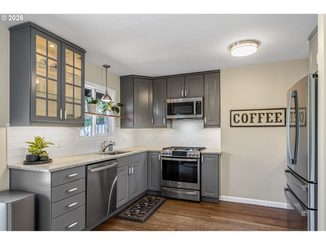 12865 Sw FAIRCREST St, Portland, OR 97225