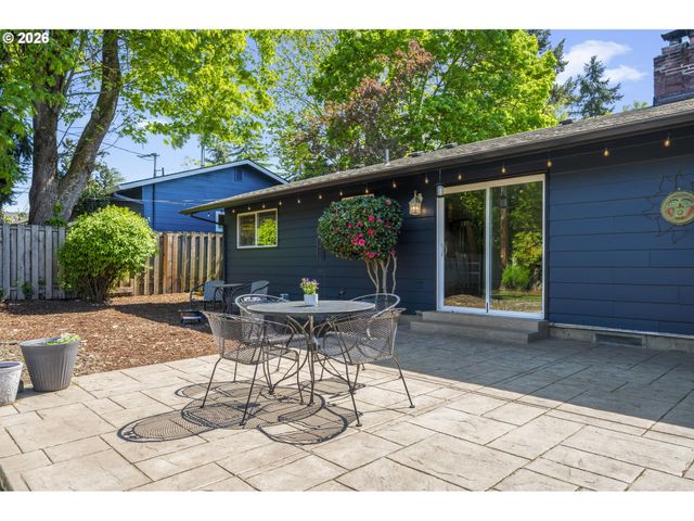 12865 Sw FAIRCREST St, Portland, OR 97225