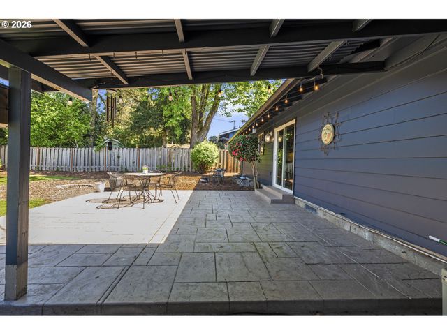 12865 Sw FAIRCREST St, Portland, OR 97225