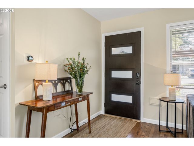 12865 Sw FAIRCREST St, Portland, OR 97225