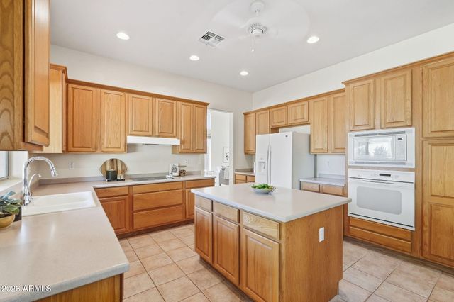 2944 W EASTMAN Drive, Anthem, AZ 85086