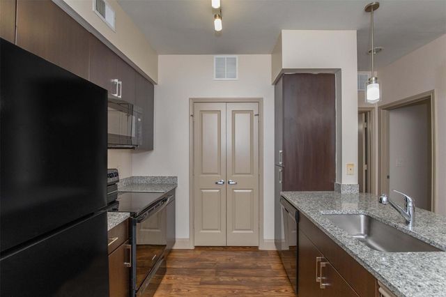 2930 Plum Creek Lane 107, Houston, TX 77087