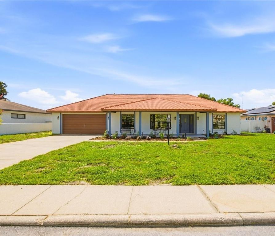 2004 LEISURE DRIVE, Winter Haven, FL 33881