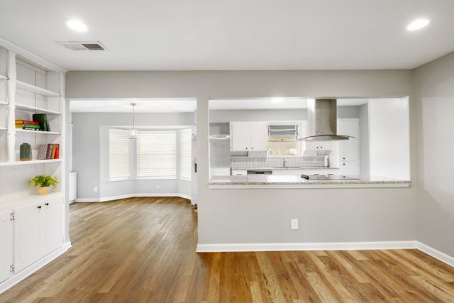 1804 W Cedar Elm Drive, Arlington, TX 76012