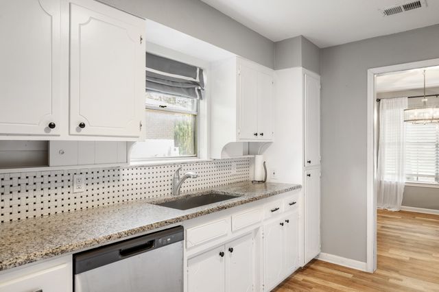 1804 W Cedar Elm Drive, Arlington, TX 76012