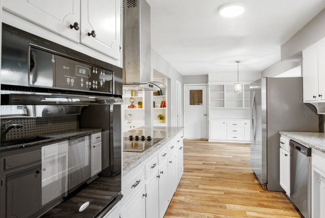 1804 W Cedar Elm Drive, Arlington, TX 76012