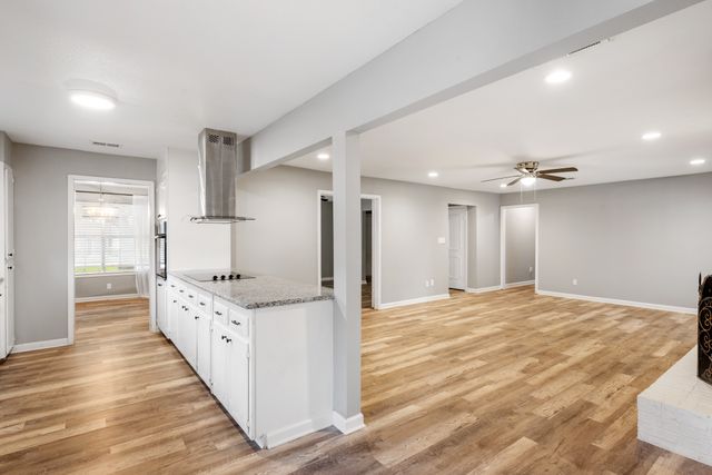 1804 W Cedar Elm Drive, Arlington, TX 76012