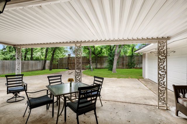 1804 W Cedar Elm Drive, Arlington, TX 76012