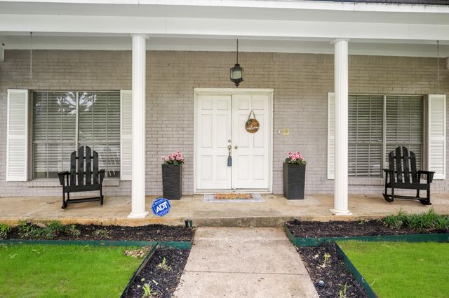 1804 W Cedar Elm Drive, Arlington, TX 76012