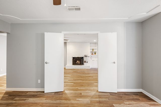 1804 W Cedar Elm Drive, Arlington, TX 76012