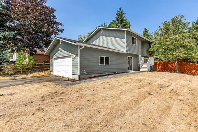 7337 E Patricia Street, Port Orchard, WA 98366