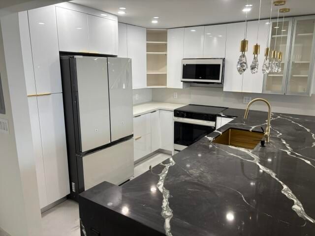 1865 S Ocean Drive, Hallandale Beach, FL 33009