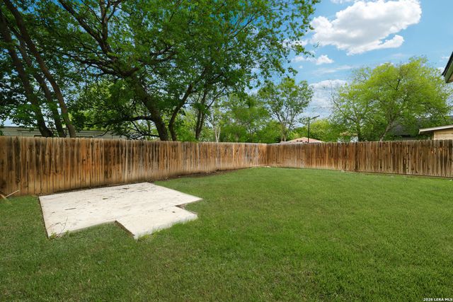 5323 El Paso St, San Antonio, TX 78237