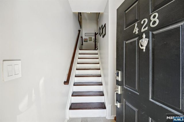 428 Newburgh Court 428, West New York, NJ 07093