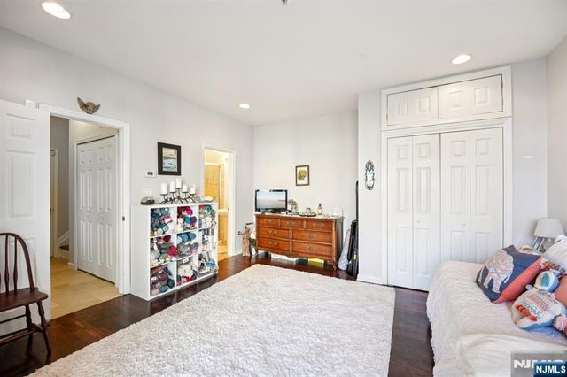 428 Newburgh Court 428, West New York, NJ 07093