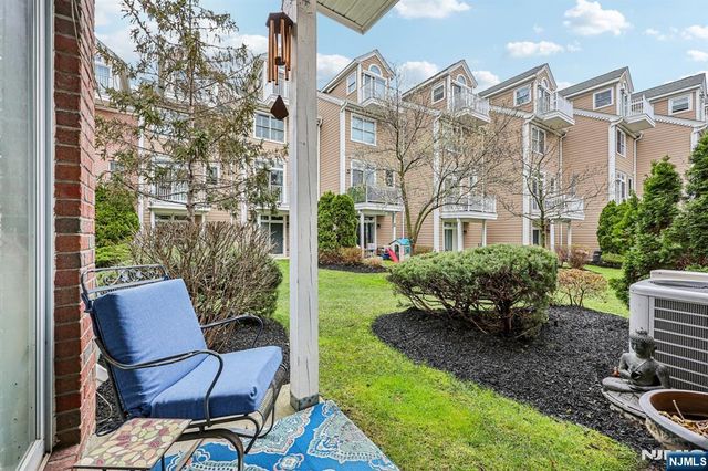 428 Newburgh Court 428, West New York, NJ 07093