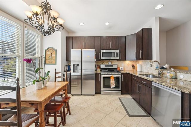 428 Newburgh Court 428, West New York, NJ 07093