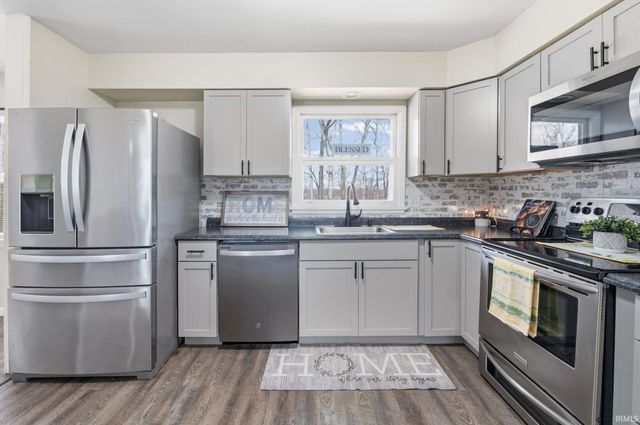 100 Foxwood Court, Lafayette, IN 47905