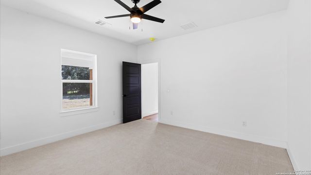 906 10th Street, Blanco, TX 78606