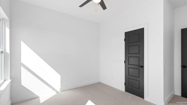 906 10th Street, Blanco, TX 78606